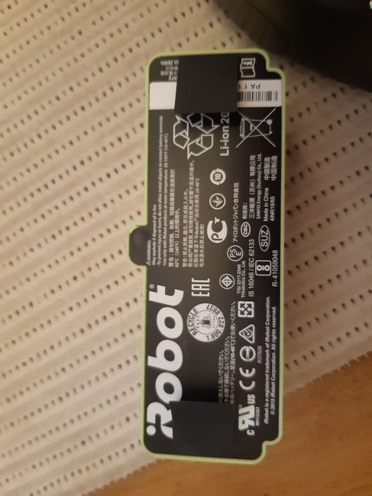 Roomba 696 ze stacją dokującą