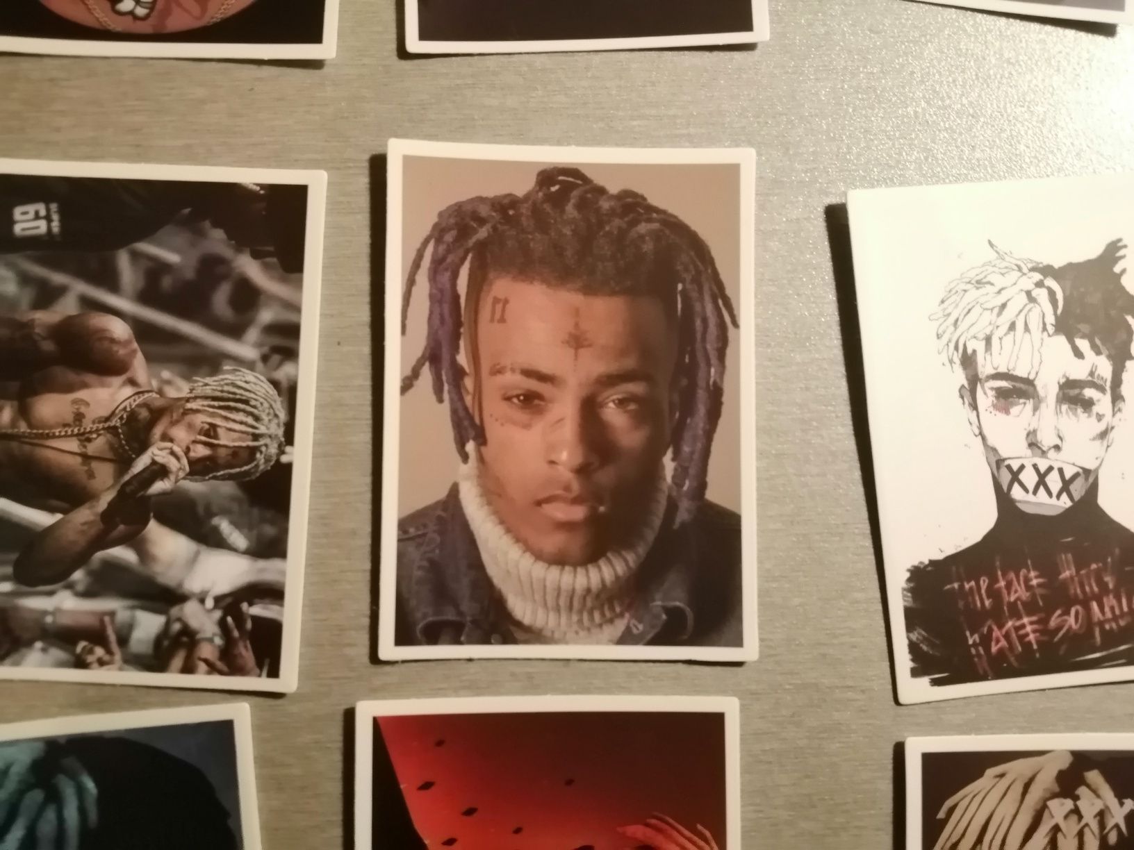 Naklejki wlepy z raperem XXXTENTACION