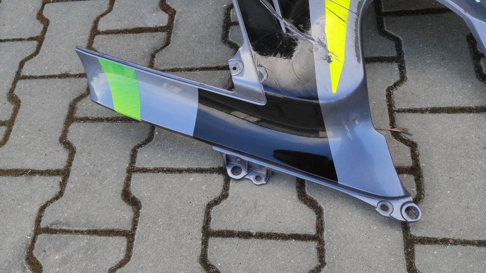 Honda cbr 600 f2 f3 pc31 prawy bok boczek plastik