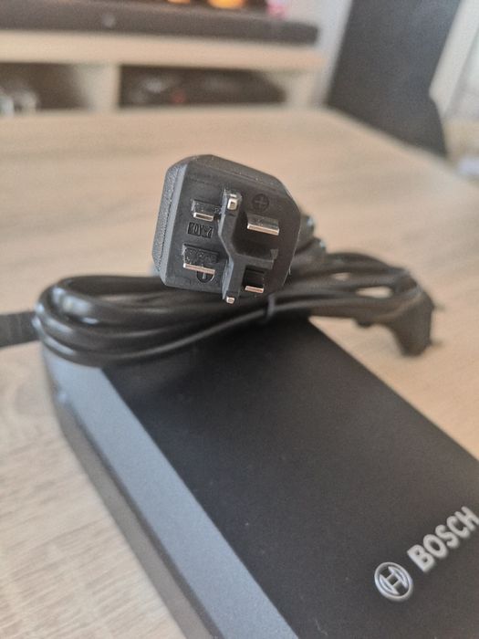 Ładowarka Bosch SMART 4A