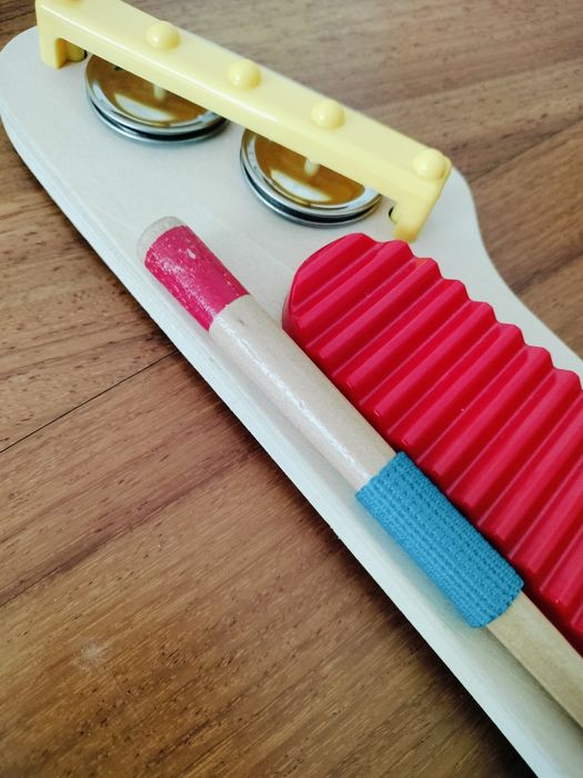 Guitarra bebé 6 em 1 +12M
