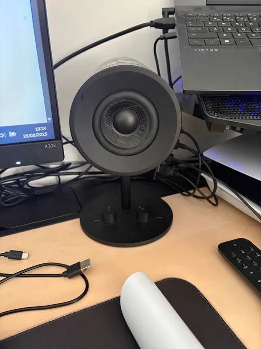 Colunas Razer Nommo