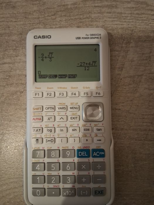 Calculadora gráfica Casio FX-9860GIII