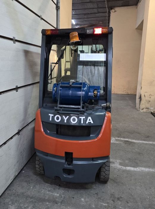 Навантажувач вилковий, газовий 1.5 тонни
Toyota 02-8FGF15