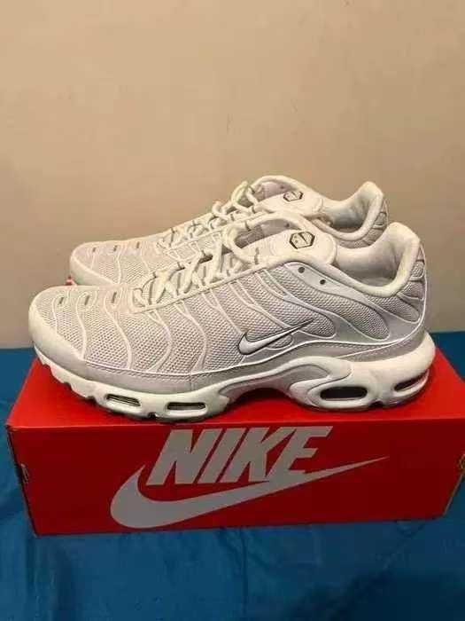 Buty meskie Mokasyny Nike_Air_Max_TN_Plus_White_R.42