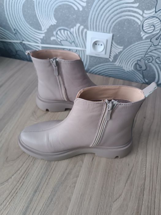 Демисезонні шкіряні ботинки