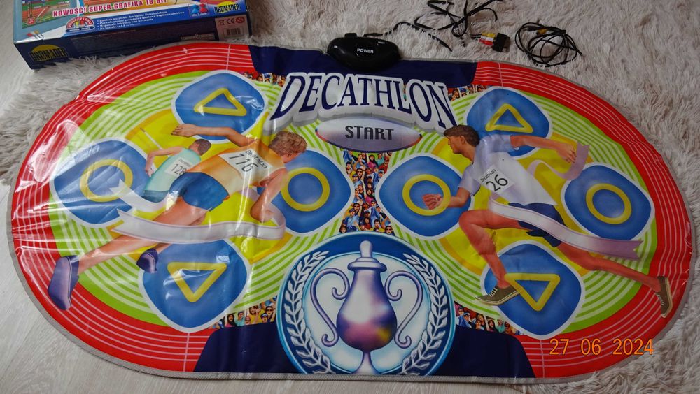 Mata interaktywna TV - Dziesięciobój oraz 2 płyty dvd gratis i piłkarz