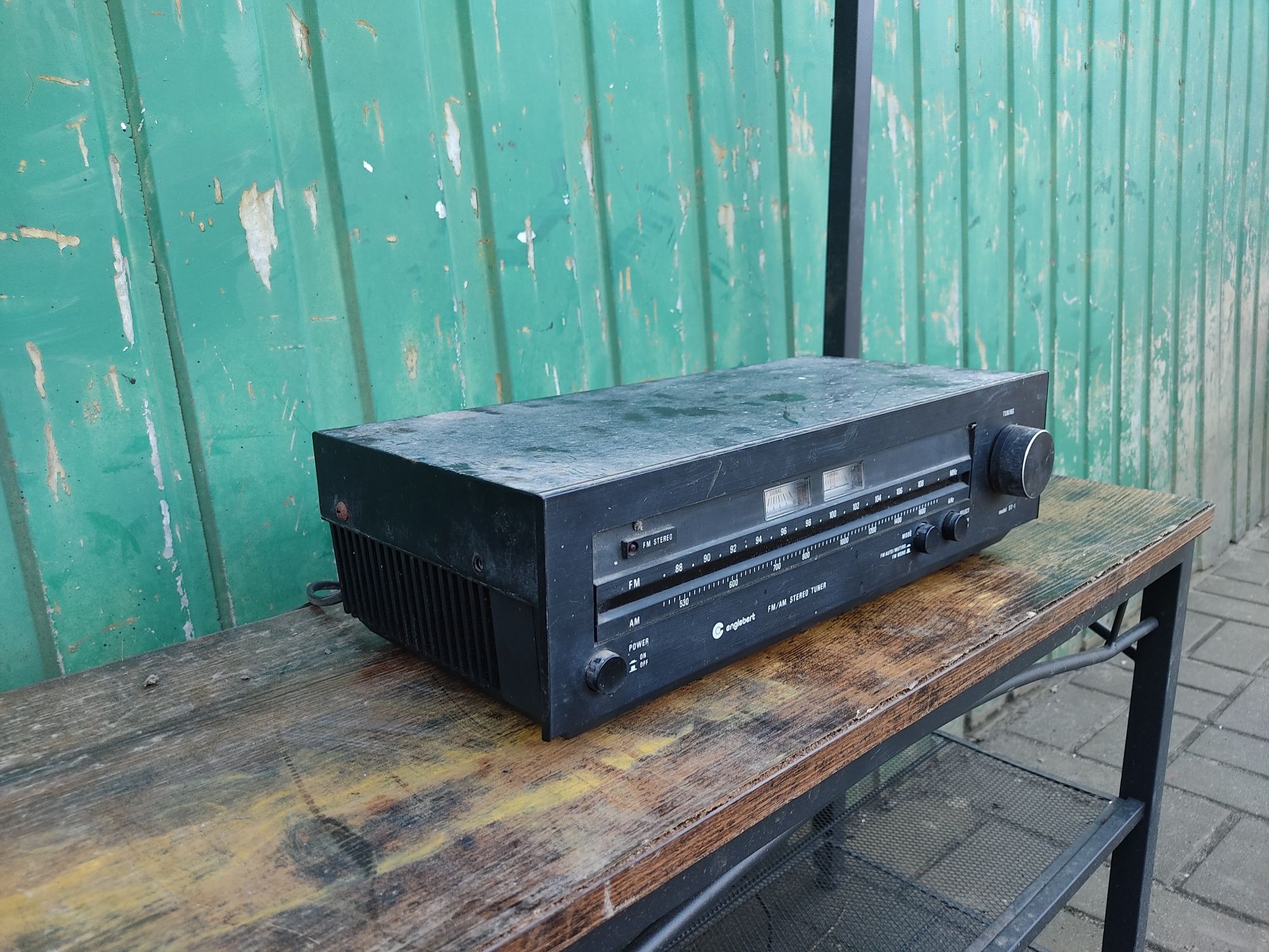 Englebert ST-1 FM tuner