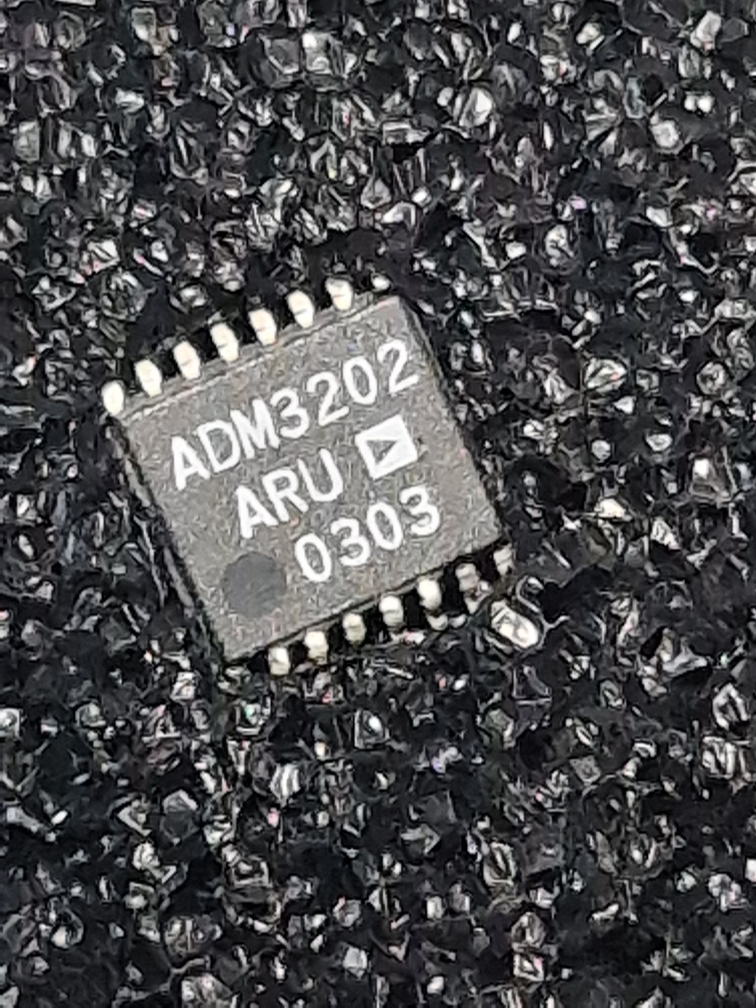 #873   ADM3202 ARU Analog Devices