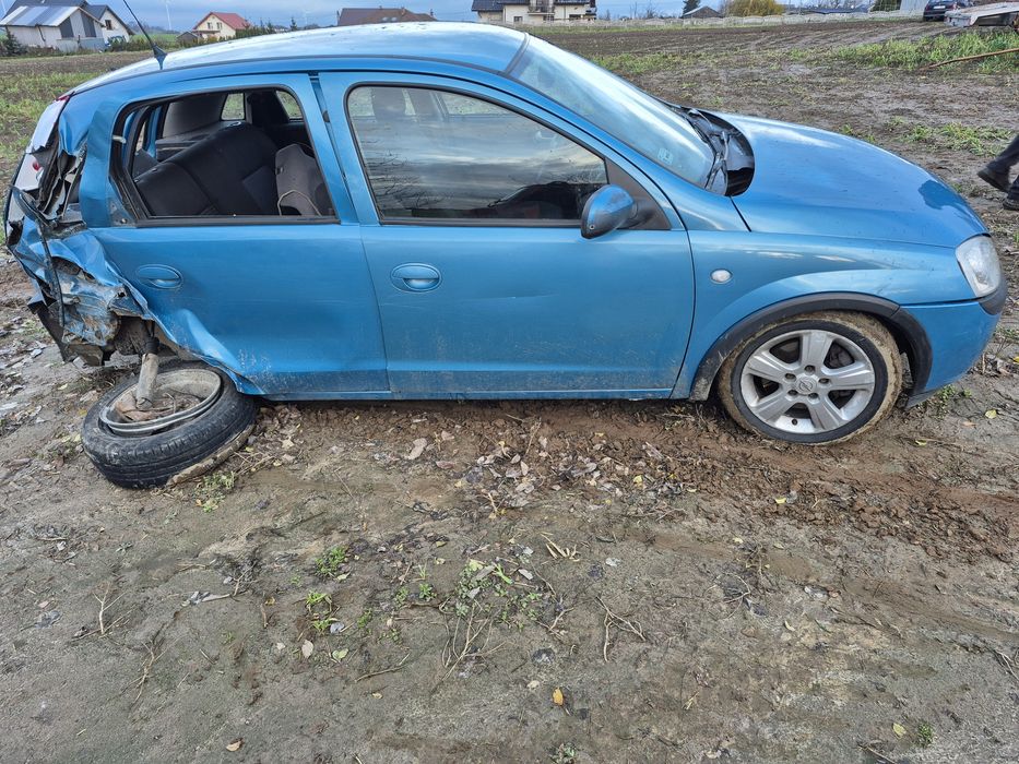 Części opel corsa c silnik 1.7 cdti Z17DTH skrzynia f23 kolor z20n