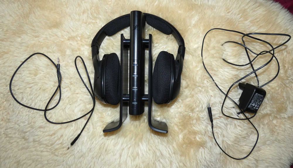 Беспроводные наушники Sennheiser HDR 170 с док станцией