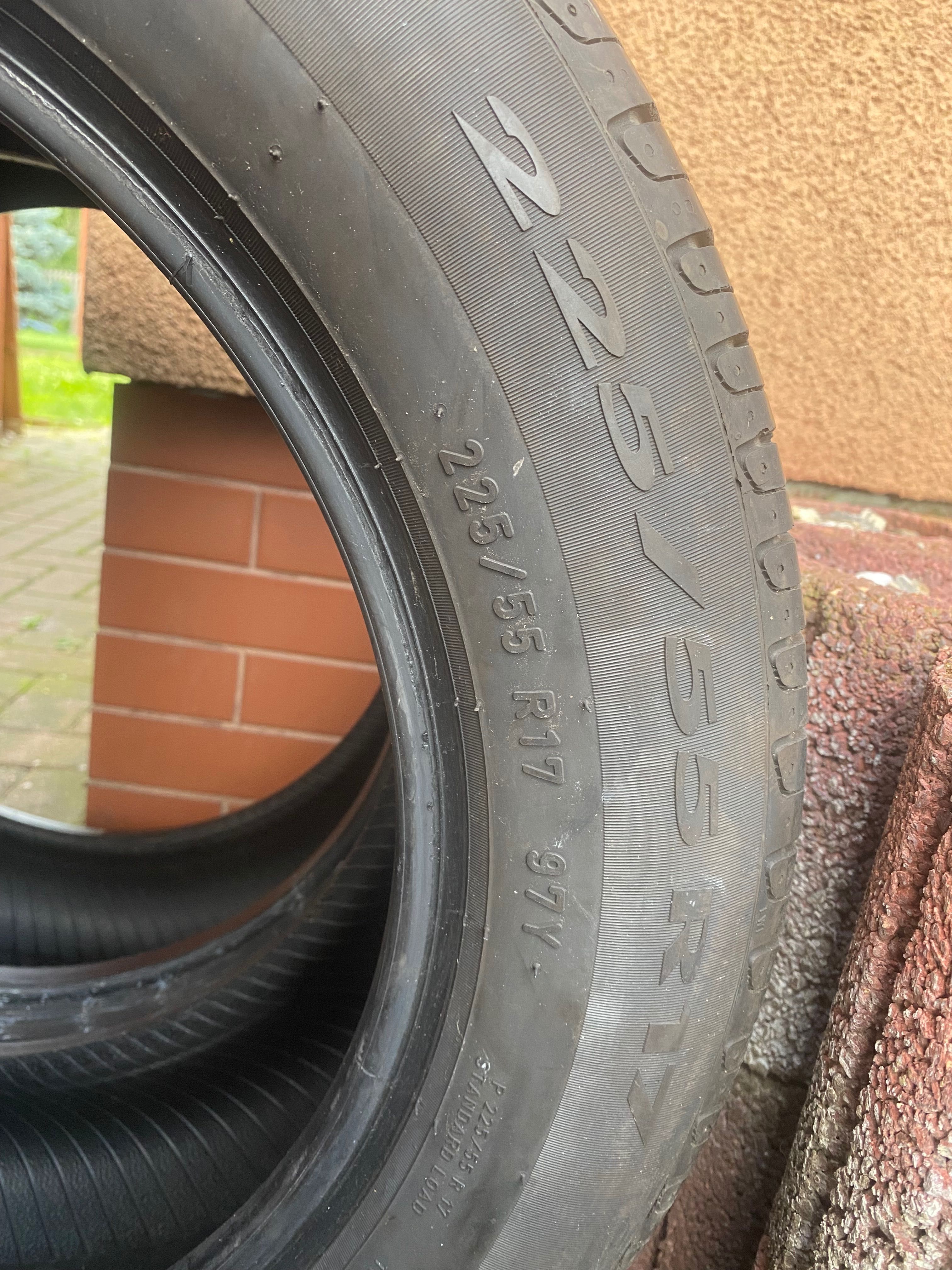 Opony Pirelli 17/225/55