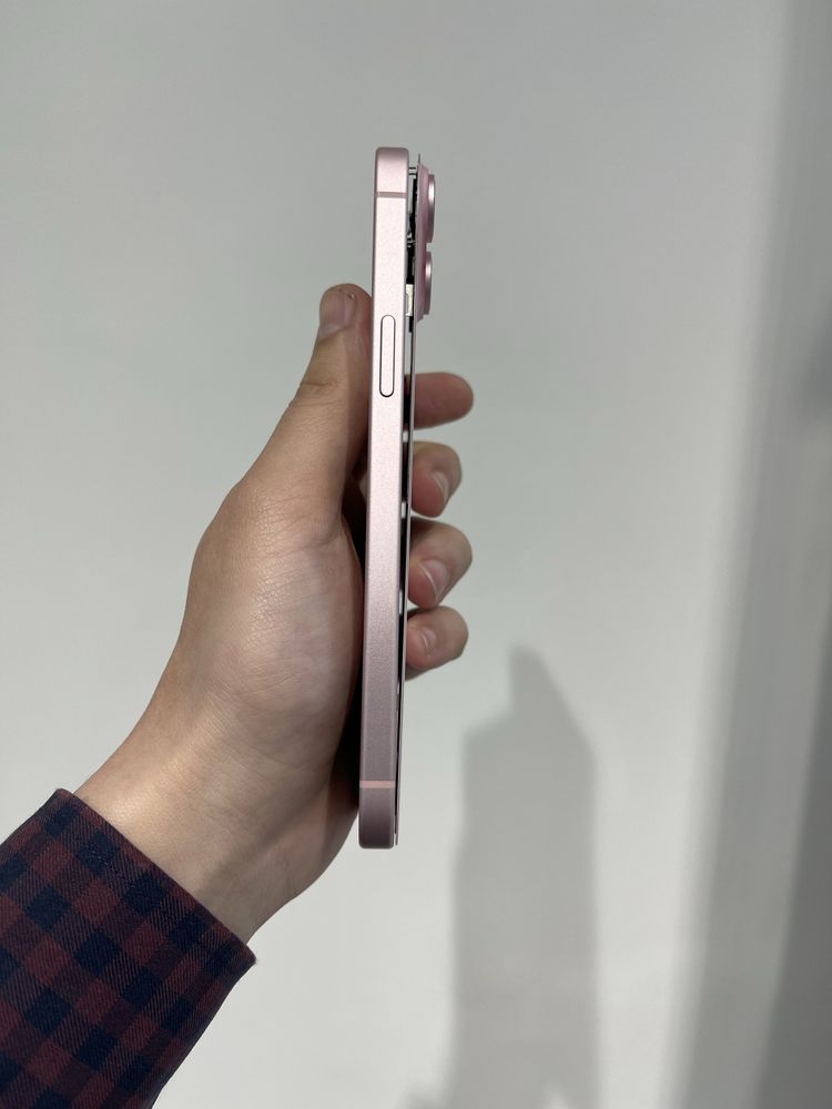 Оригінальний корпус для iPhone 15 Plus Pink