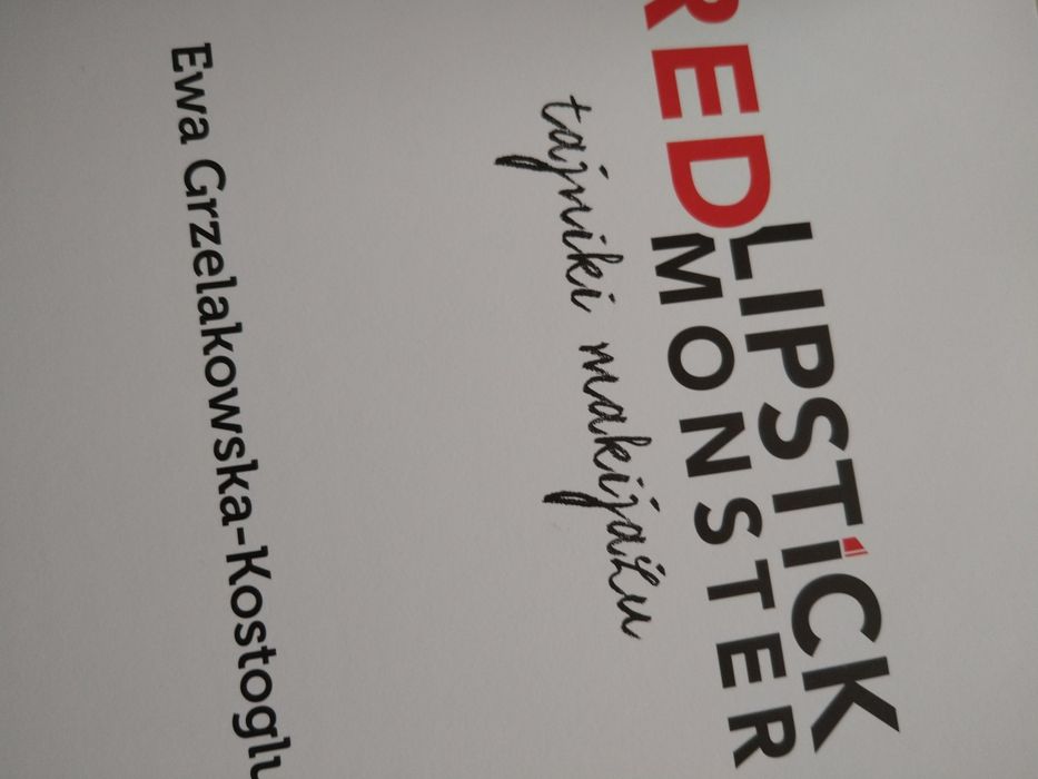 Książka Red Lipstick Monster tajniki makijażu