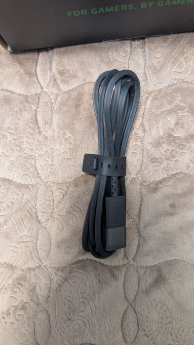 Razer v3 mini стан з коробки