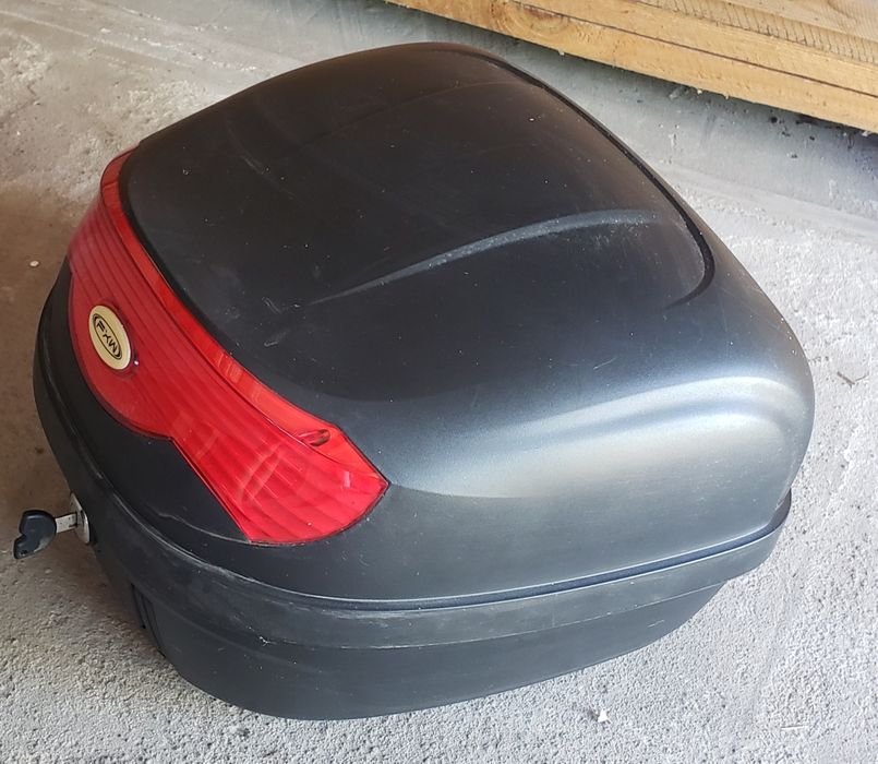 Кофр на мотоцикл