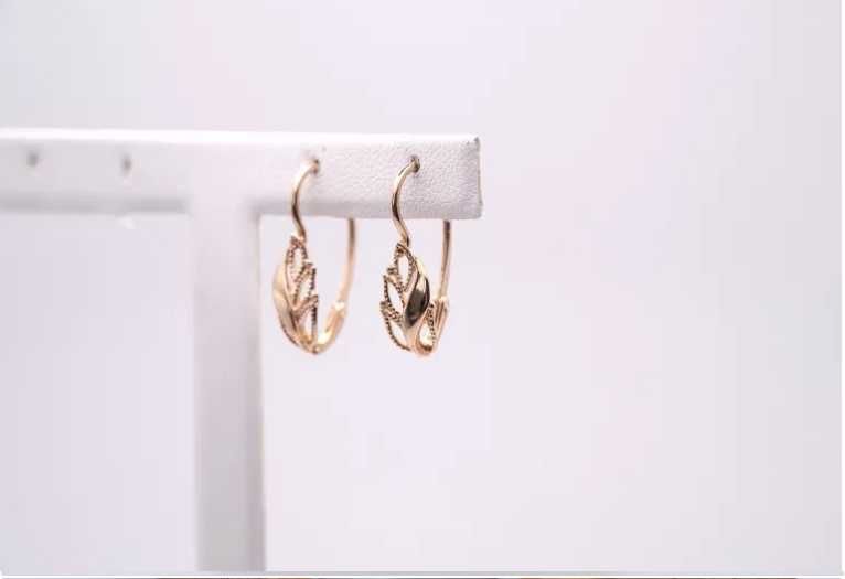 ZB399 VINTAGE Stare kolczyki z różowego złota z motywem liści 583