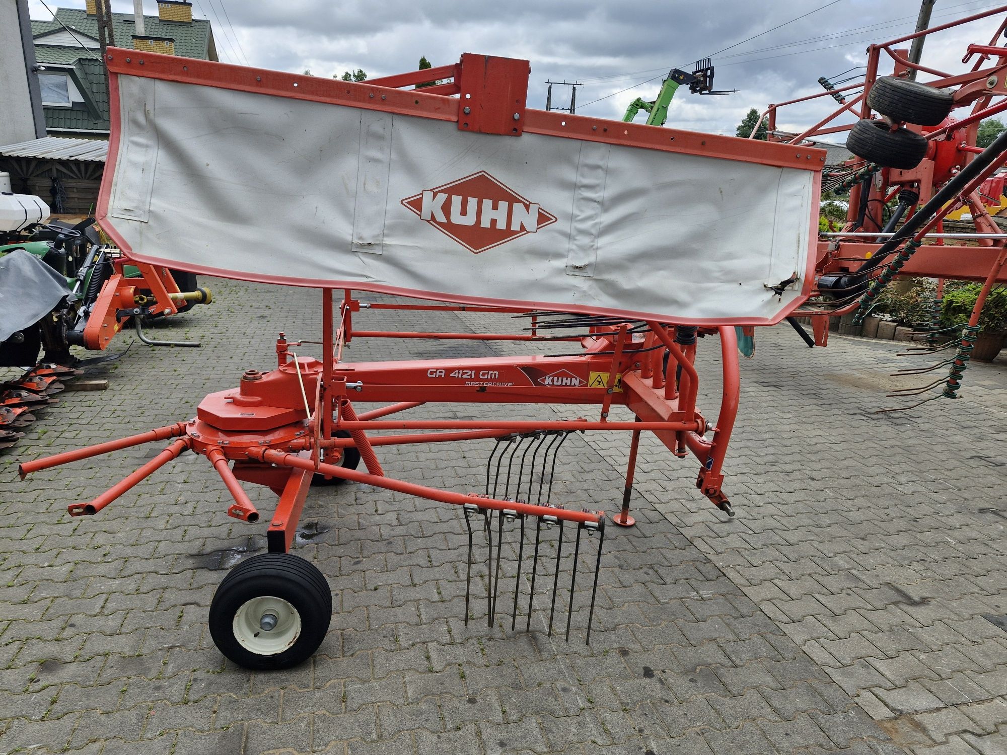 Zgrabiarka karuzelowa 2008 rok Kuhn GA4121  MasterDrive