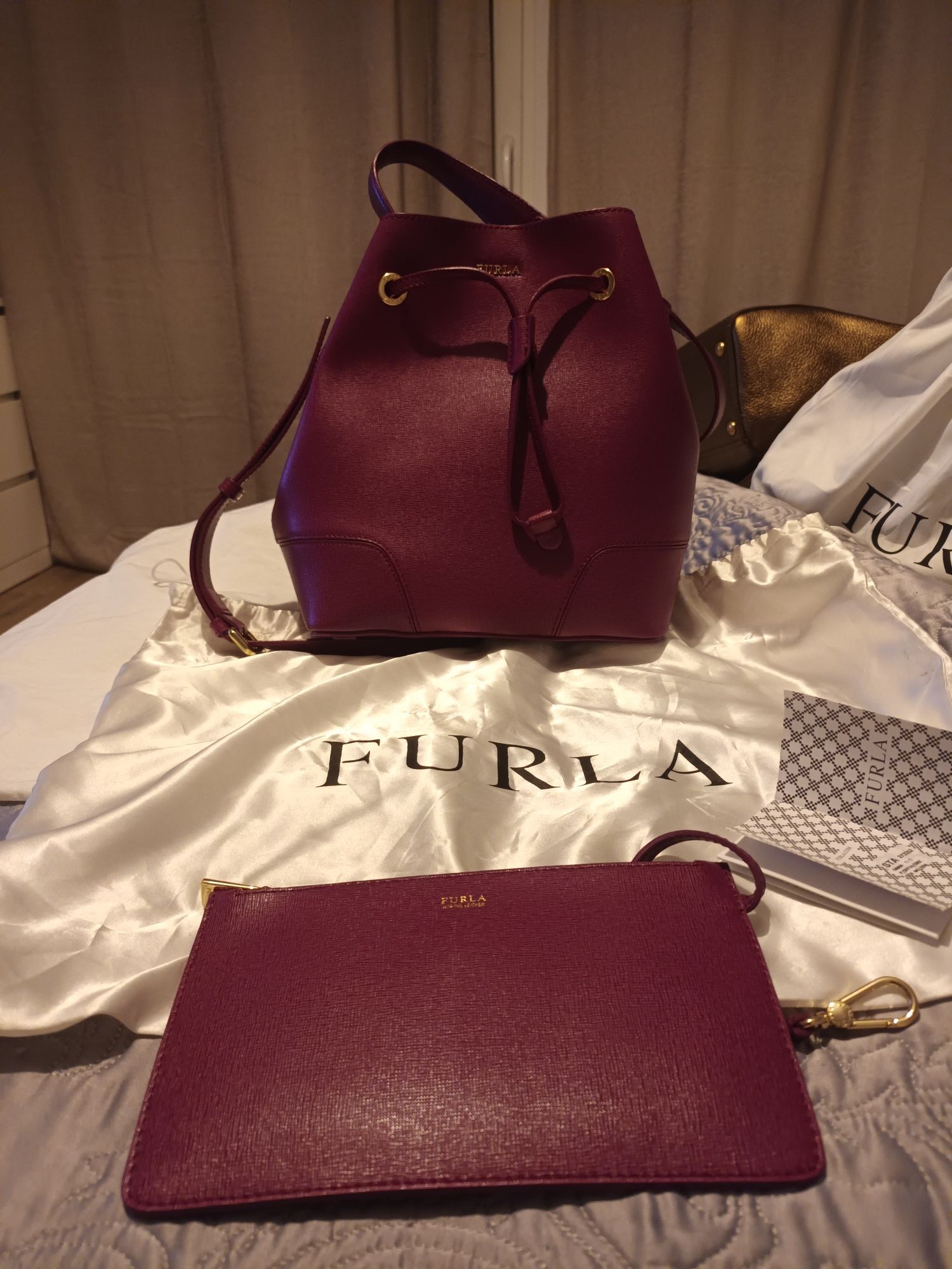 Mala furla em pele