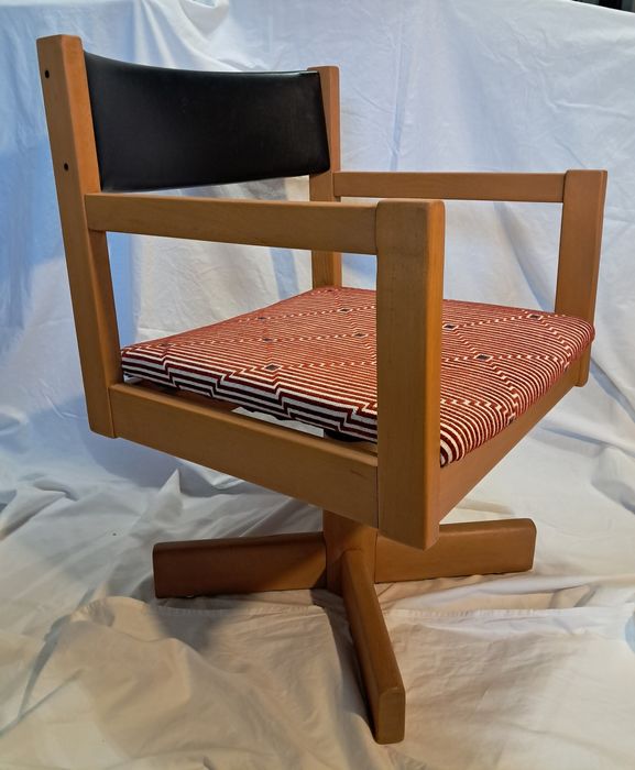 Cadeirão Olaio com braços