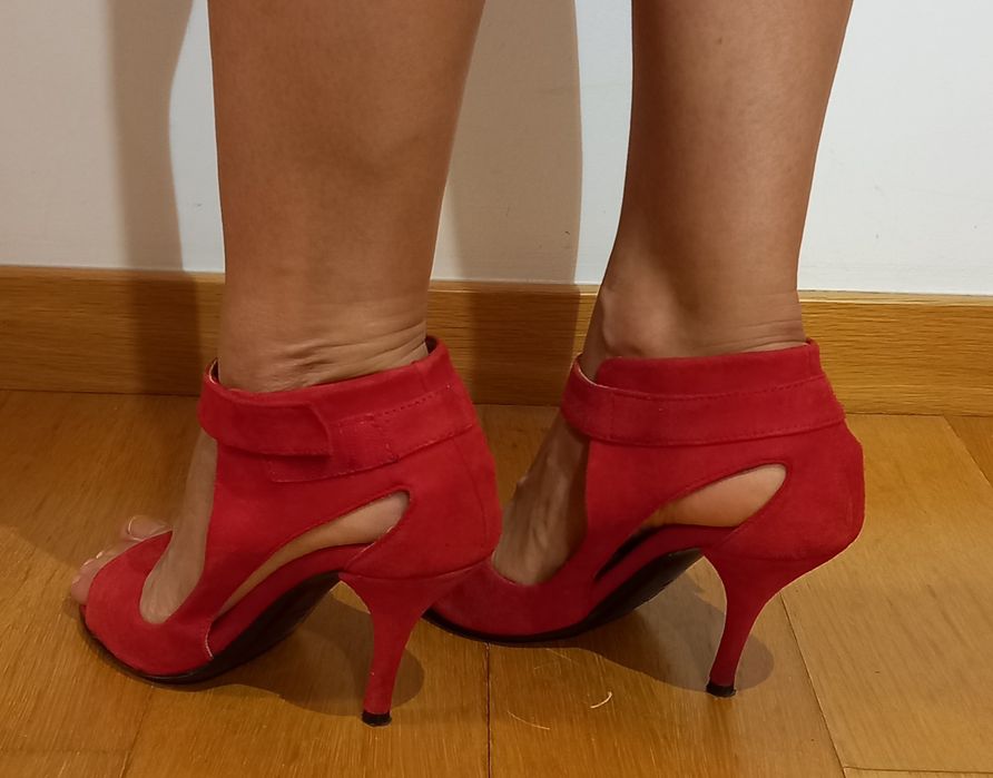 Sandálias vermelhas Fátima Lopes, "pele de pêssego", tam 38 grande