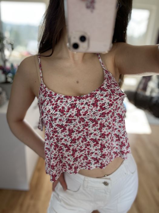 Biały różowy różowo-biały crop top w kwiaty kwiatki rozmiar XS 34