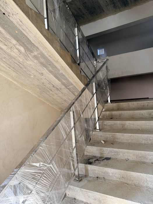 Квартири у новобудові з бомбосховищем та паркінгом