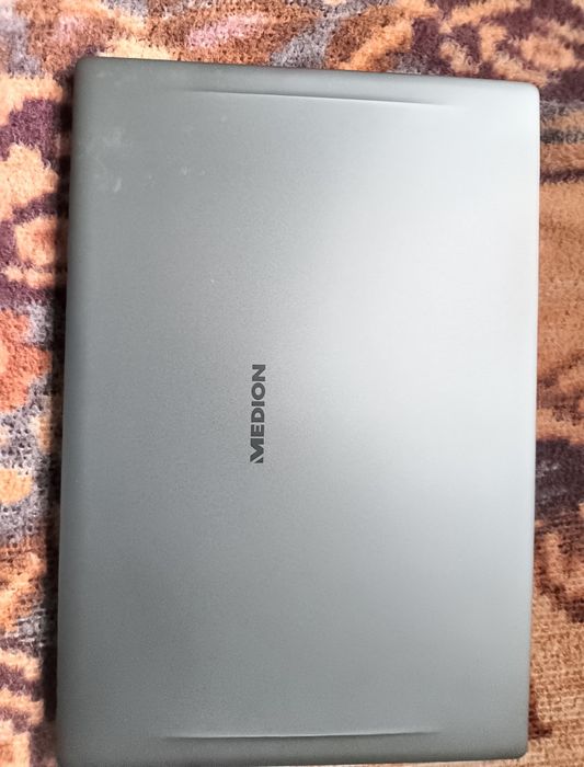 Продам ноутбук Medion