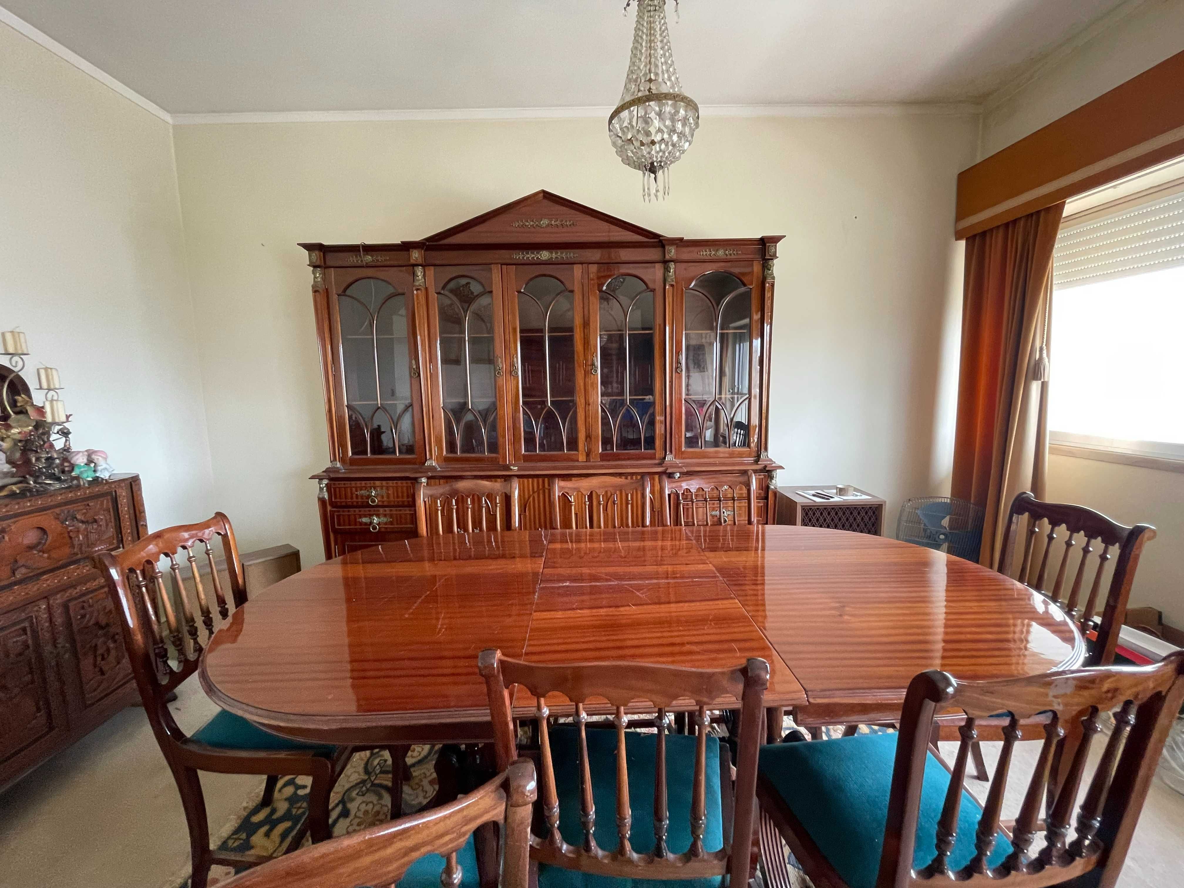 Mobilia de Casa de Jantar