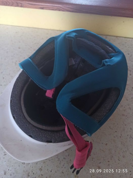 Toczek, kask jeździecki. Dziecięcy