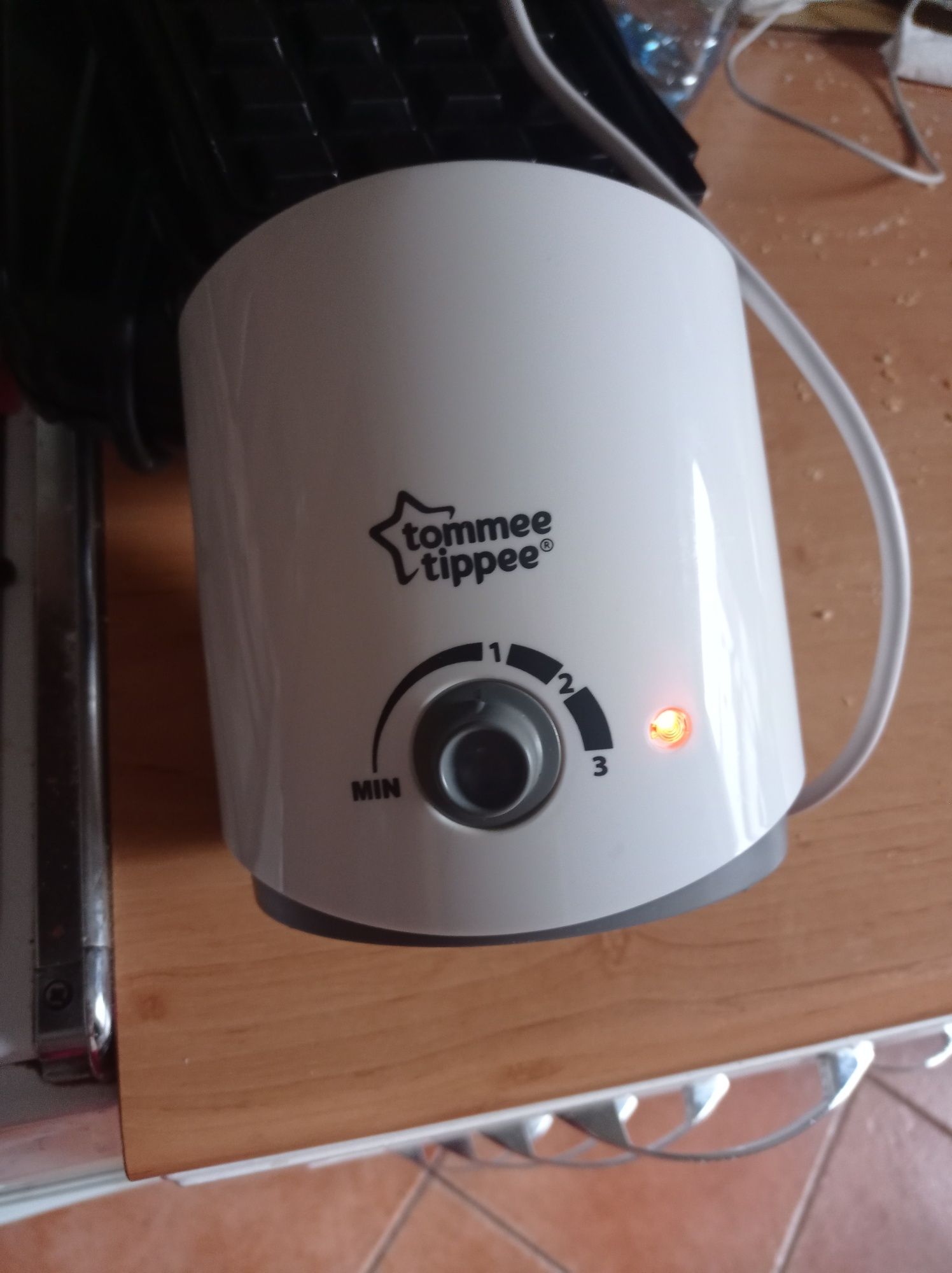 Podgrzewacz do butelek Tommee Tippee