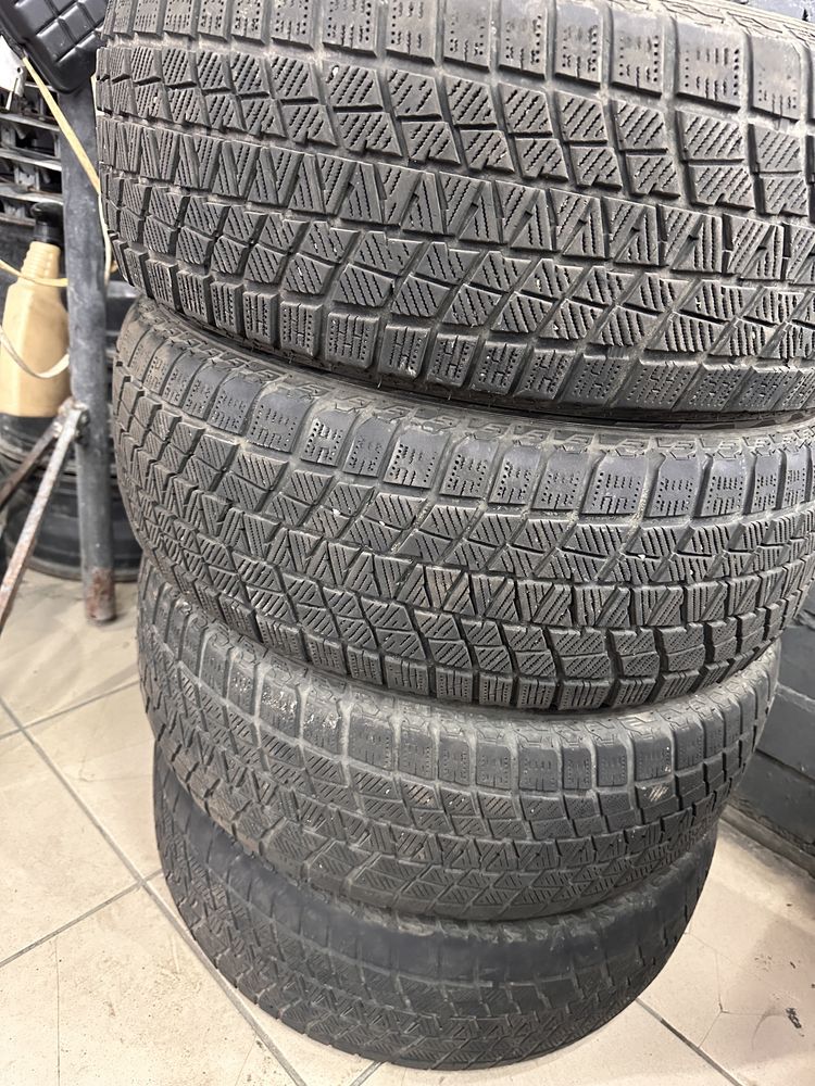 Продам Шини 205/60 r16