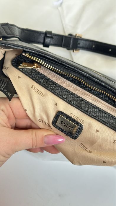 Сумка Guess в комплекті з пильником