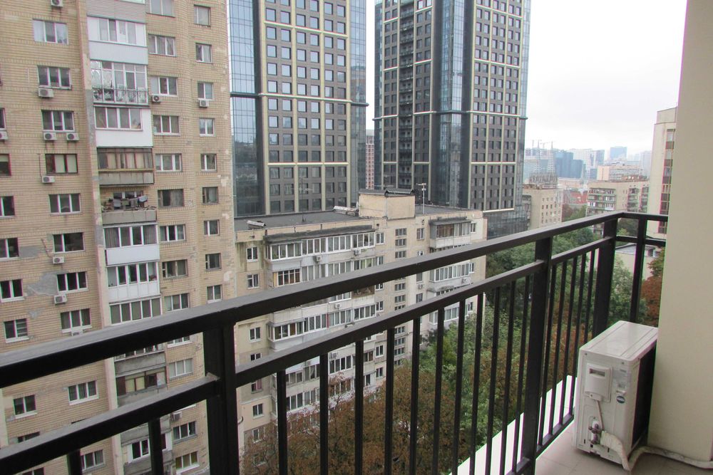 ЦЕНТР новобудова ЖК "Кардинал" вул. Тютюнника Василя, 28 А