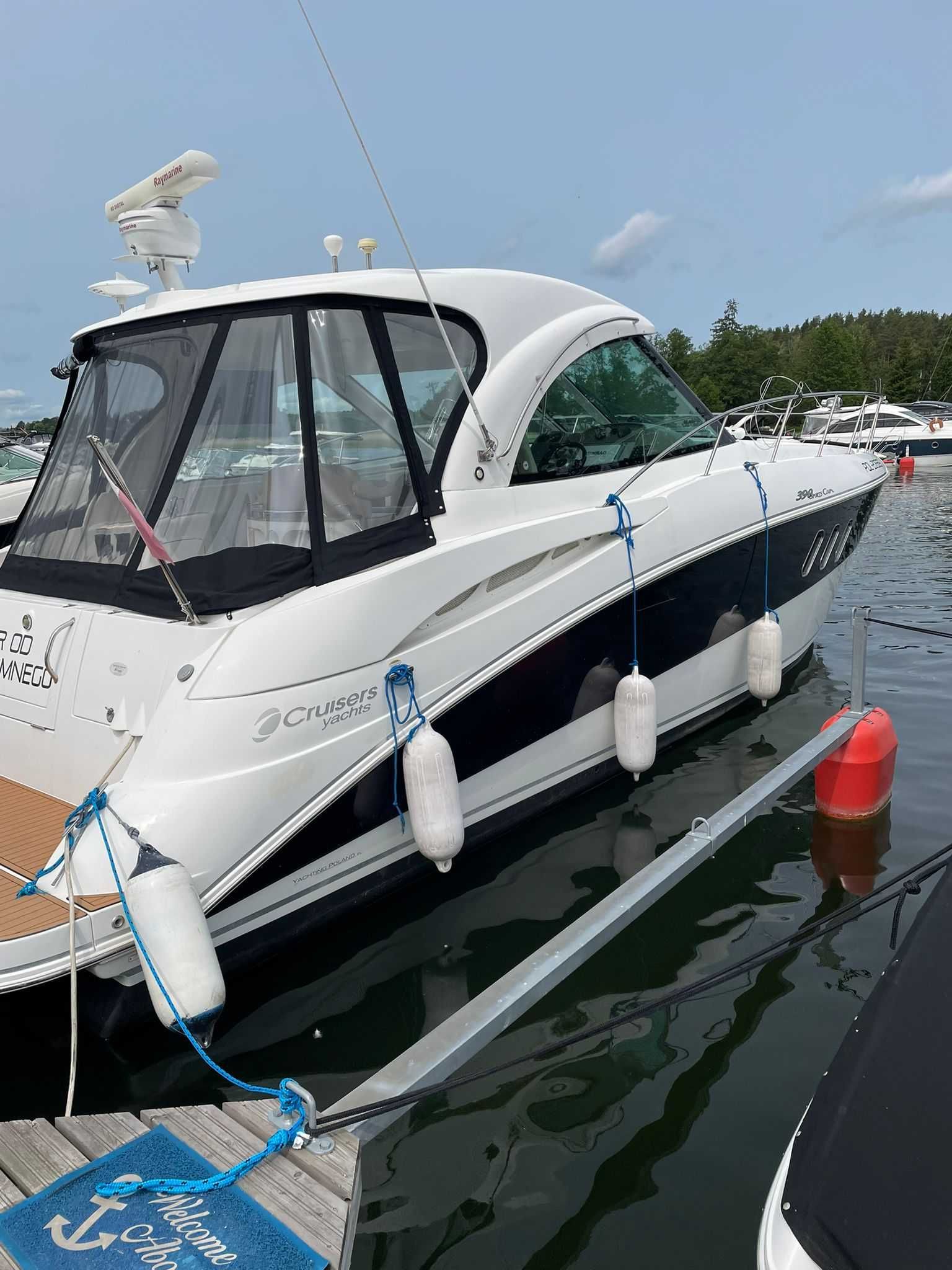 Cruisers Yachts 390 Sports Coupe | Model 2009