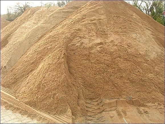 Ziemia piasek mixokreta  zwir podsyp do fundamentow