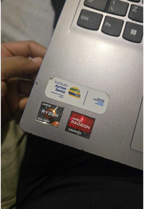 Notebook Lenovo ryzen 7