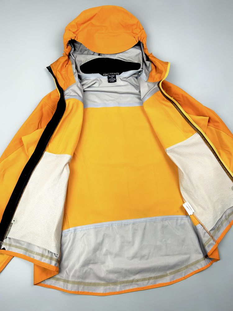 Куртка вітровка Arc’teryx L mont-bell patagonia oakley