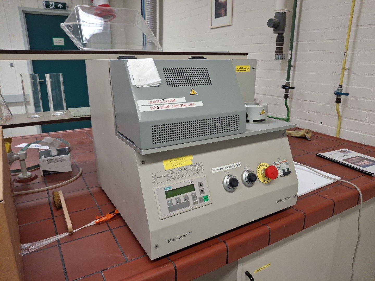 Piec laboratoryjny