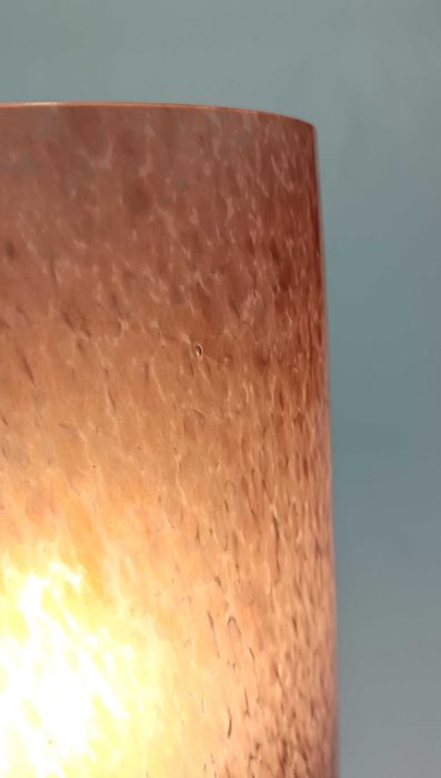 Candeeiro de mesa em vidro rosa