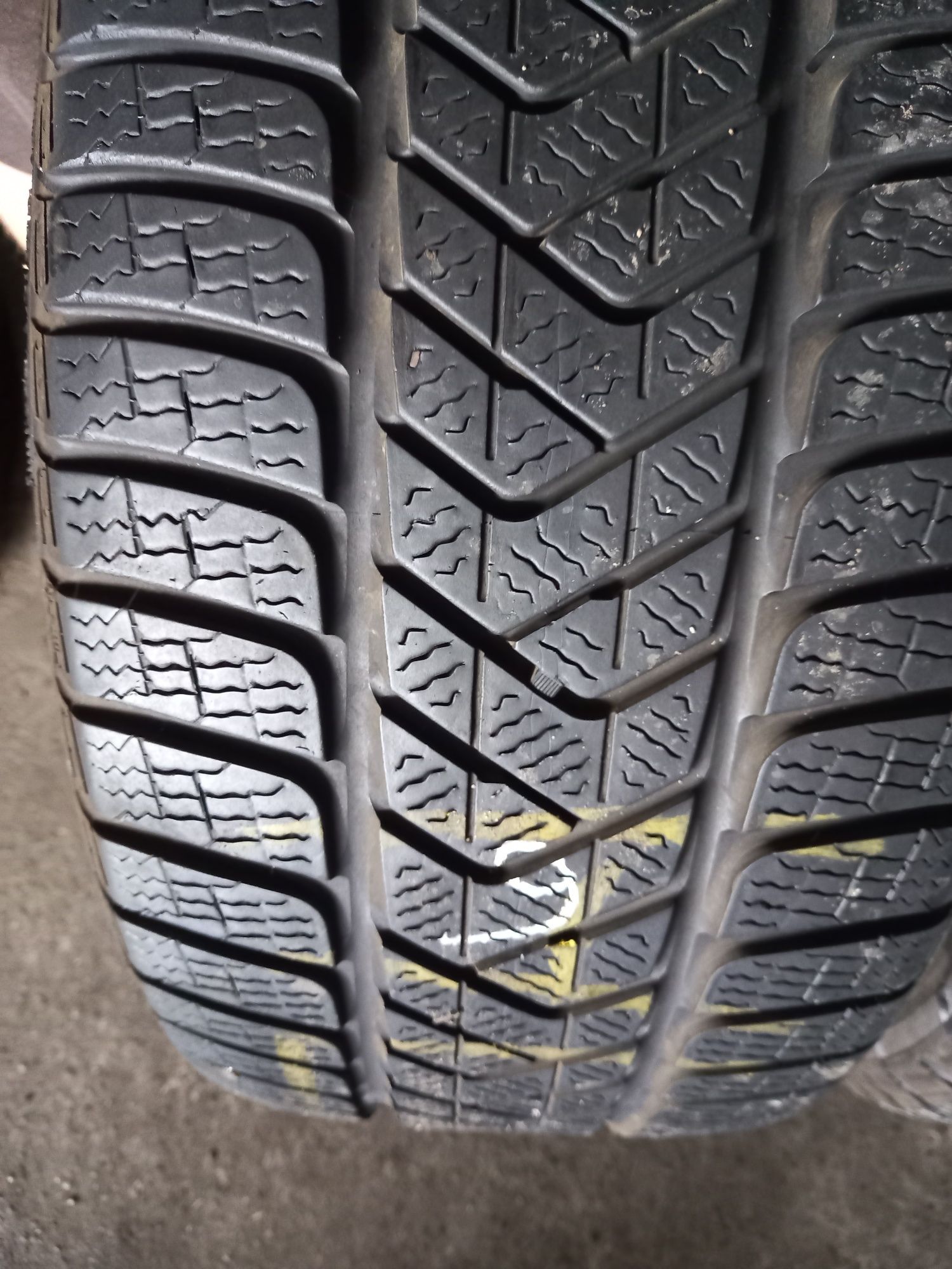 Opony używane 245/45/17 pirelli 2x6 mm 2024 rok prod