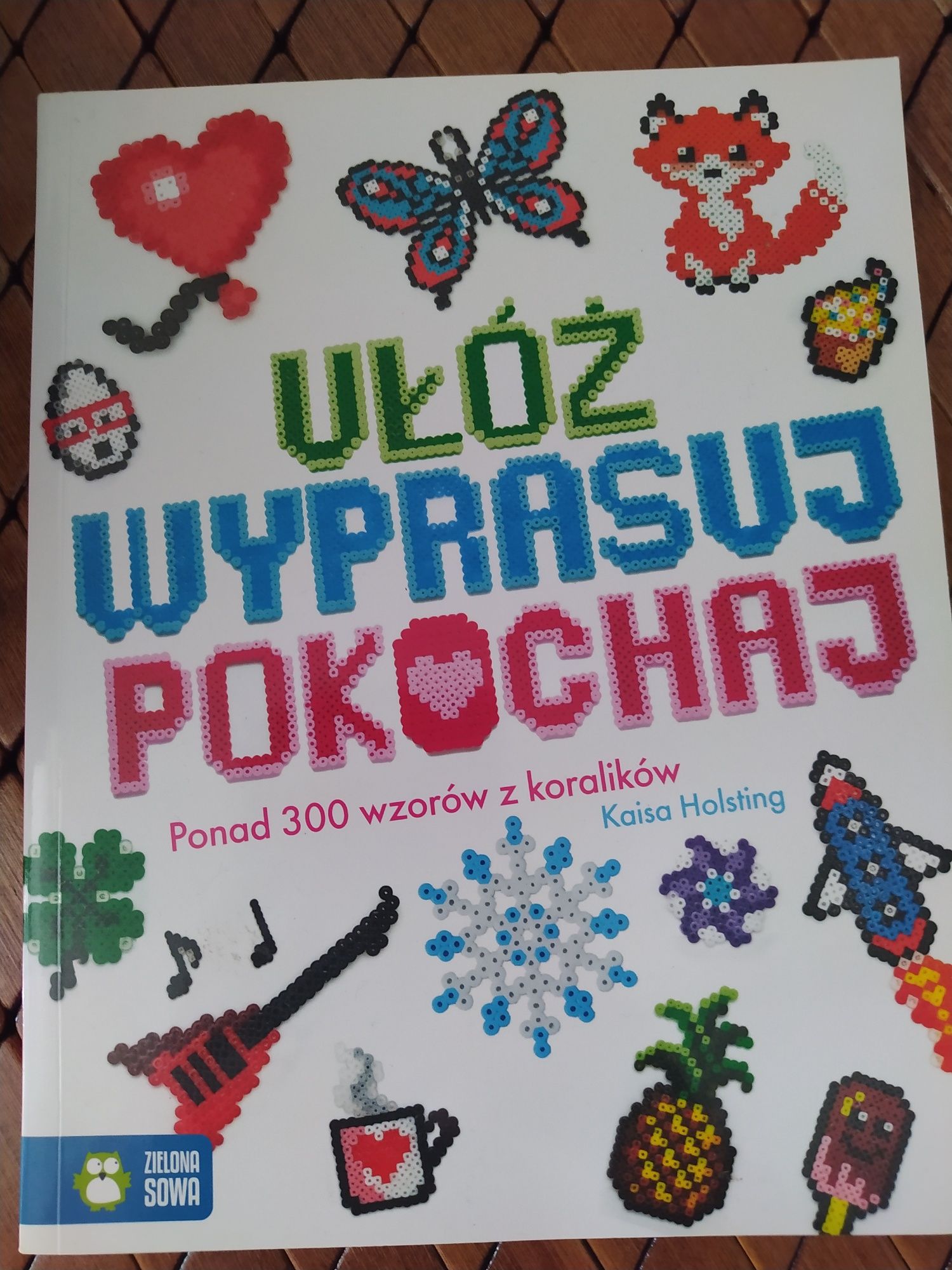 Książka z wzorami do koralików prasowanych