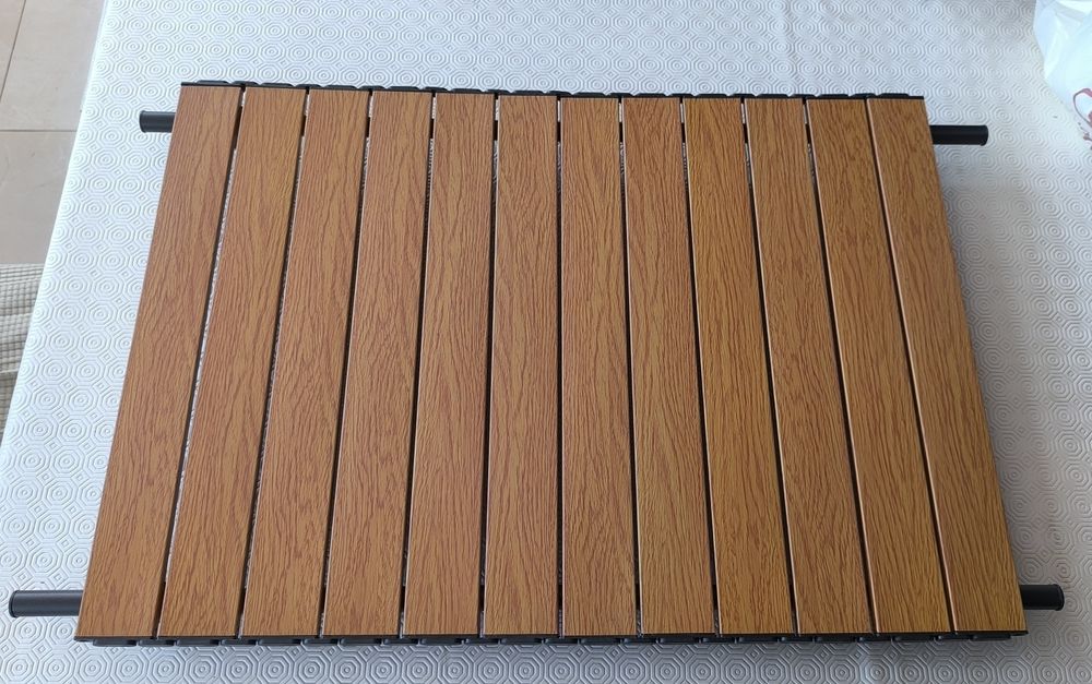 Mesa dobrável ideal para carrinhos de jardim