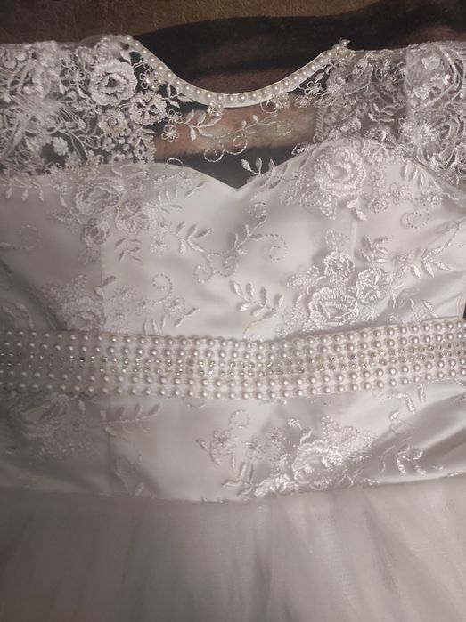 Продам платье для девочки.