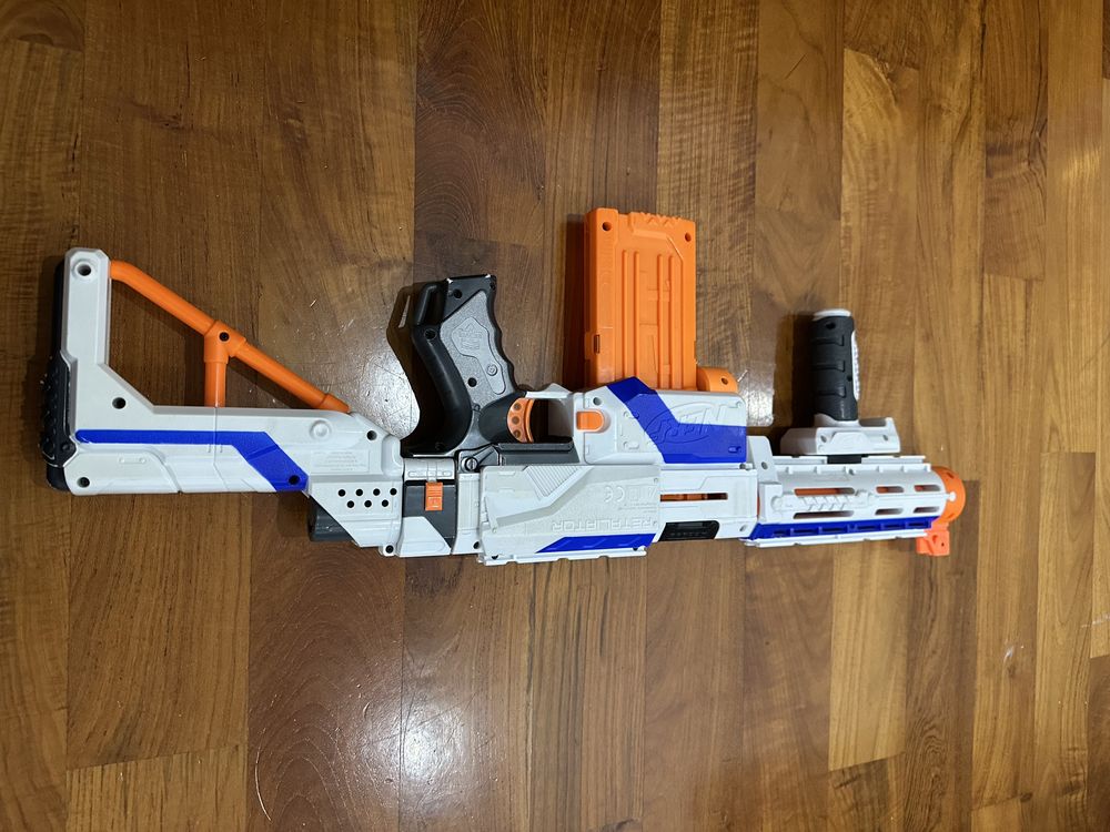 Nerf retaliator, magazynek, naboje .