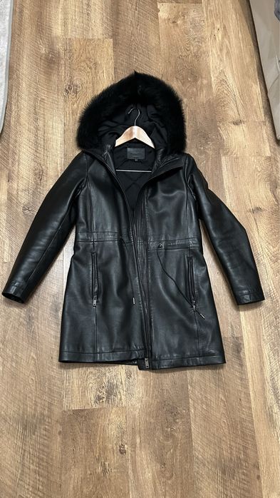 Женская куртка шубка шуба дубленка massimo dutti черная