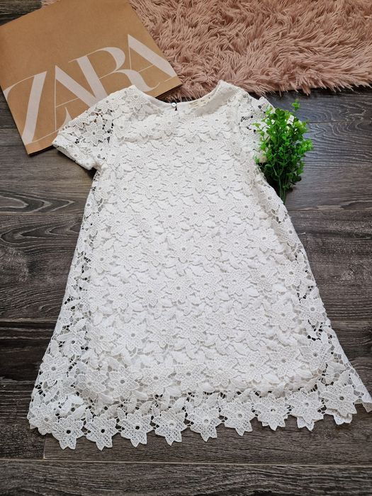 Zara koronkowa elegancka sukienka  haft święta