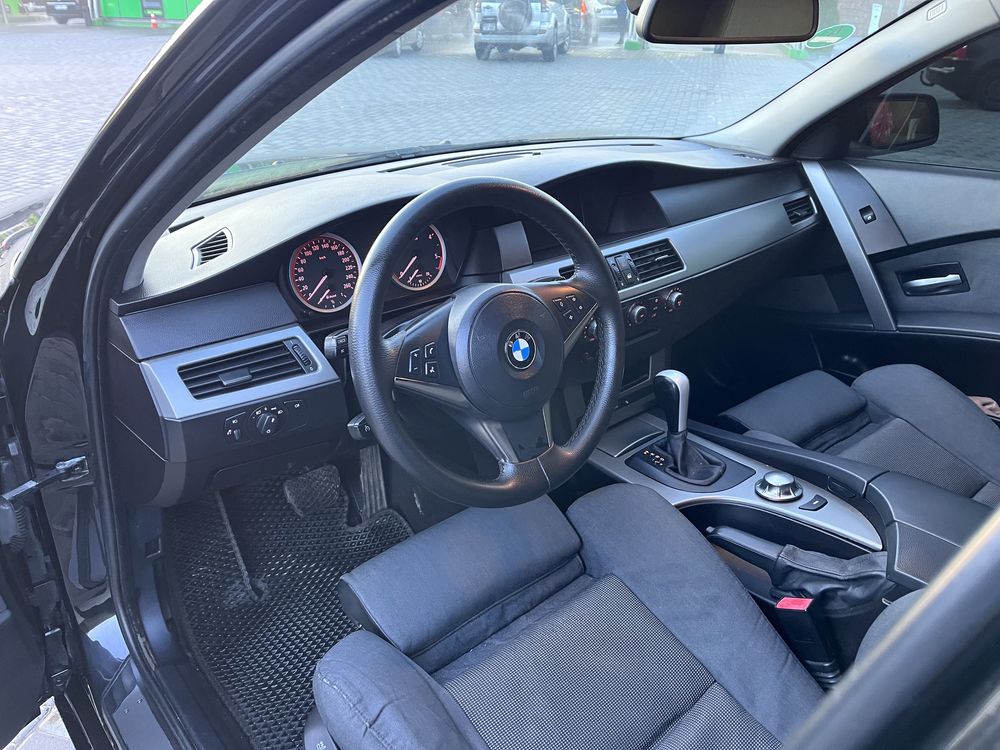 BMW  5 series E61 2.5D