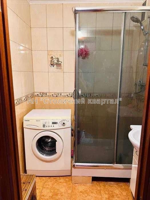 Продаж 2к квартири вул.О.Бальзака-61,Троєщіна