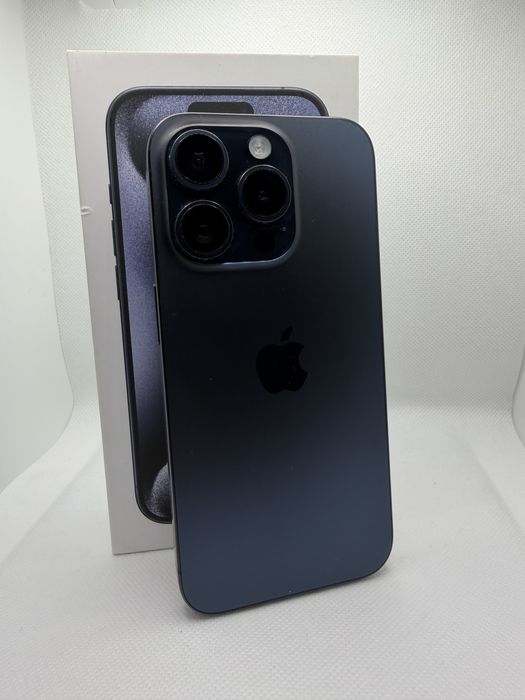iPhone 15 Pro Titânio Azul 256GB – Excelente Estado